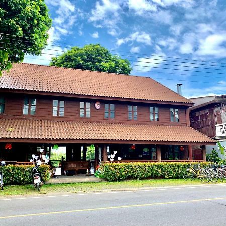 Riverhouse-The Teak House Mae Sariang Zewnętrze zdjęcie