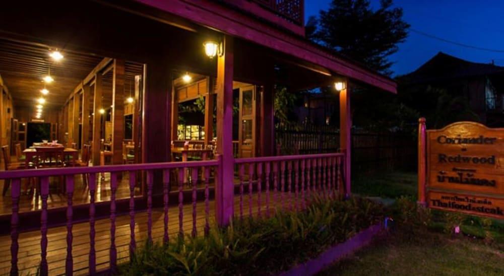 Riverhouse-The Teak House Mae Sariang Zewnętrze zdjęcie