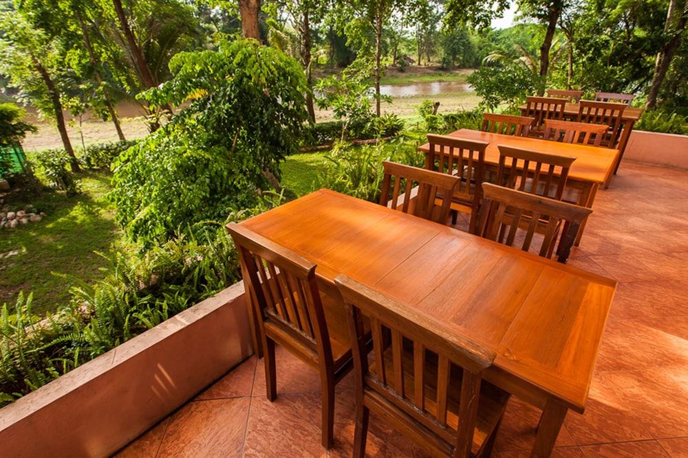 Riverhouse-The Teak House Mae Sariang Zewnętrze zdjęcie