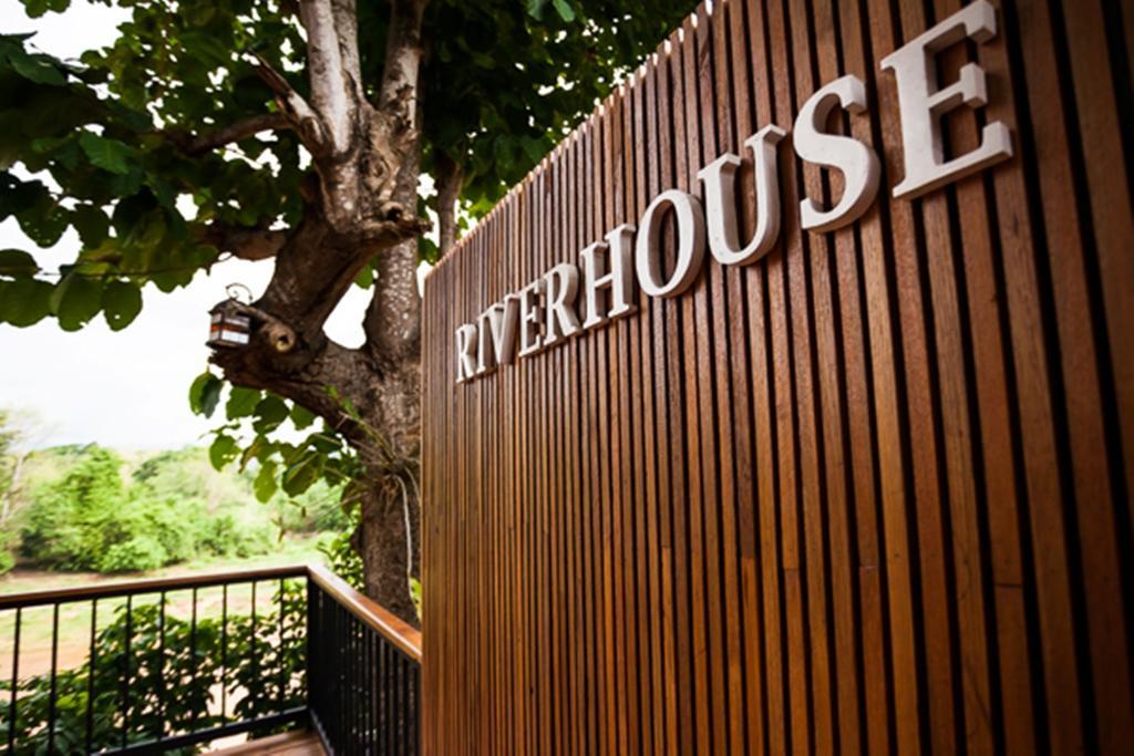 Riverhouse-The Teak House Mae Sariang Zewnętrze zdjęcie