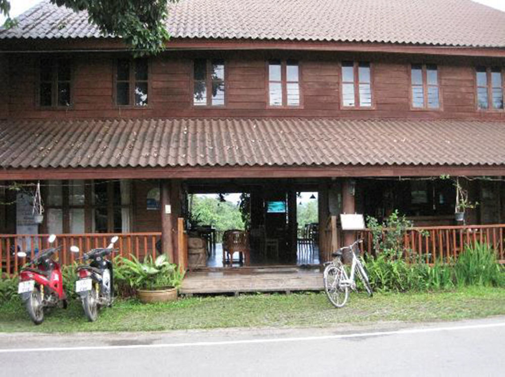 Riverhouse-The Teak House Mae Sariang Zewnętrze zdjęcie